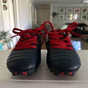 Kids Red & Navy Soccer Cleats
